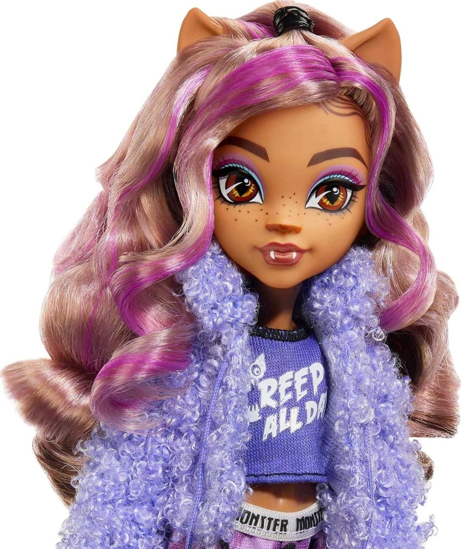 Clawdeen Wolf Creepover Party Doll view 4