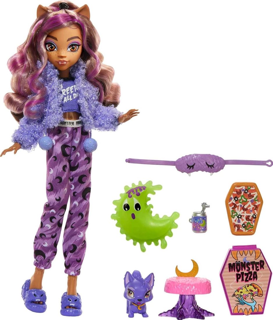 Clawdeen Wolf Creepover Party Doll view 5