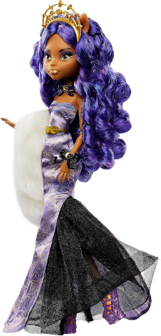 Clawdeen Wolf Howliday Winter Edition Doll view 5